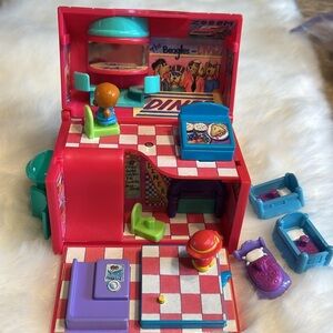 Pound puppies mini diner set, Kibble Korner,no pound puppies included .1995